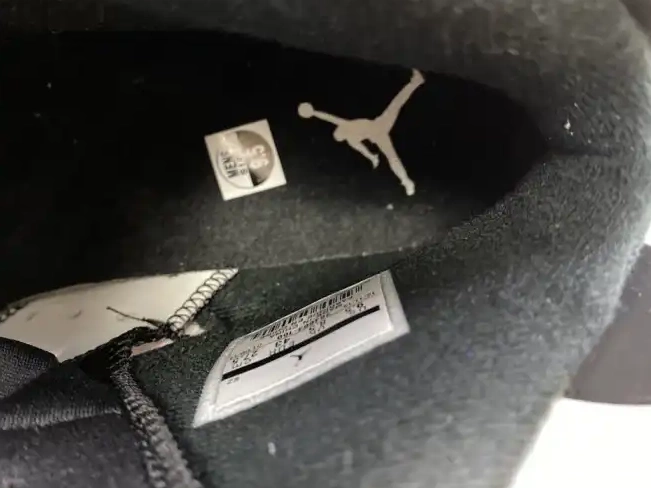 JORDAN RETRO 2014 384664-160 AIR 'CARMINE' 6 0530
